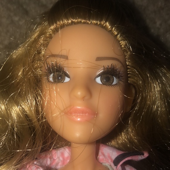 Project Mc2 Adriennes Bath Fizz doll - Picture 3 of 4